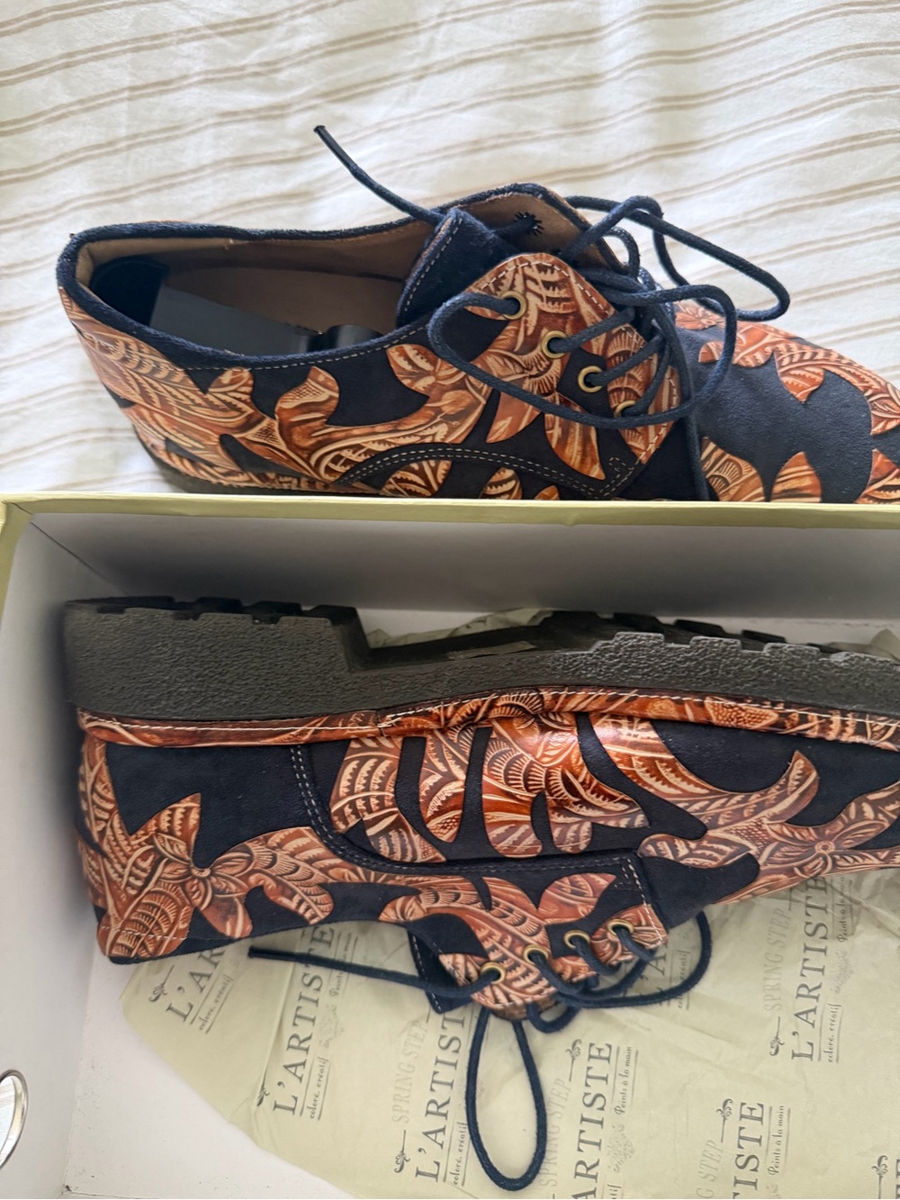 L’Artiste Women’s- Patterned Black & Orange/Brown Lace-Up Oxford Shoes - NWOT